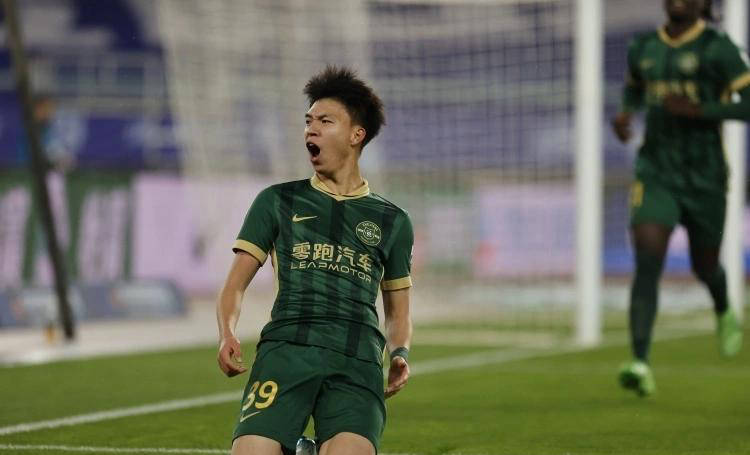 使比分扩大